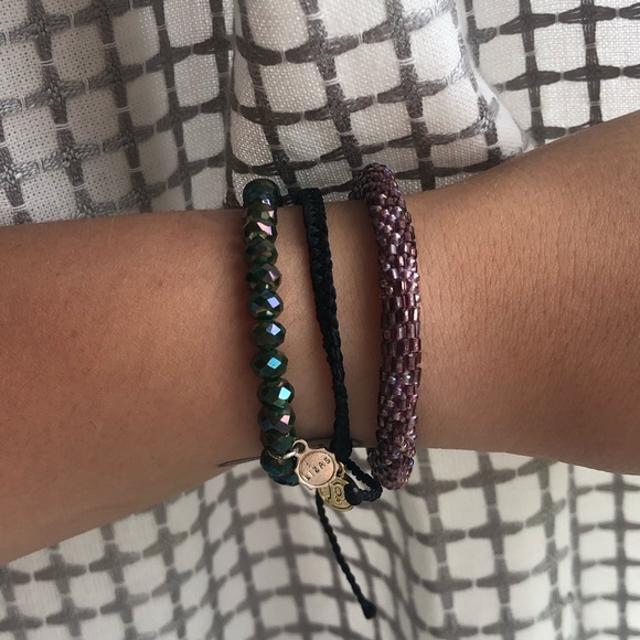 purple sea bead roll on bracelet - Picture 2 of 3